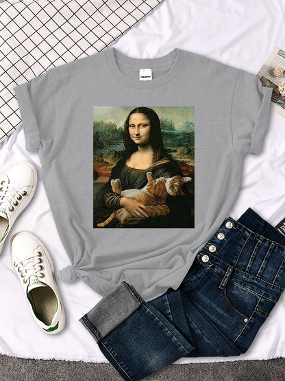 Mona Lisa Cat T-shirt